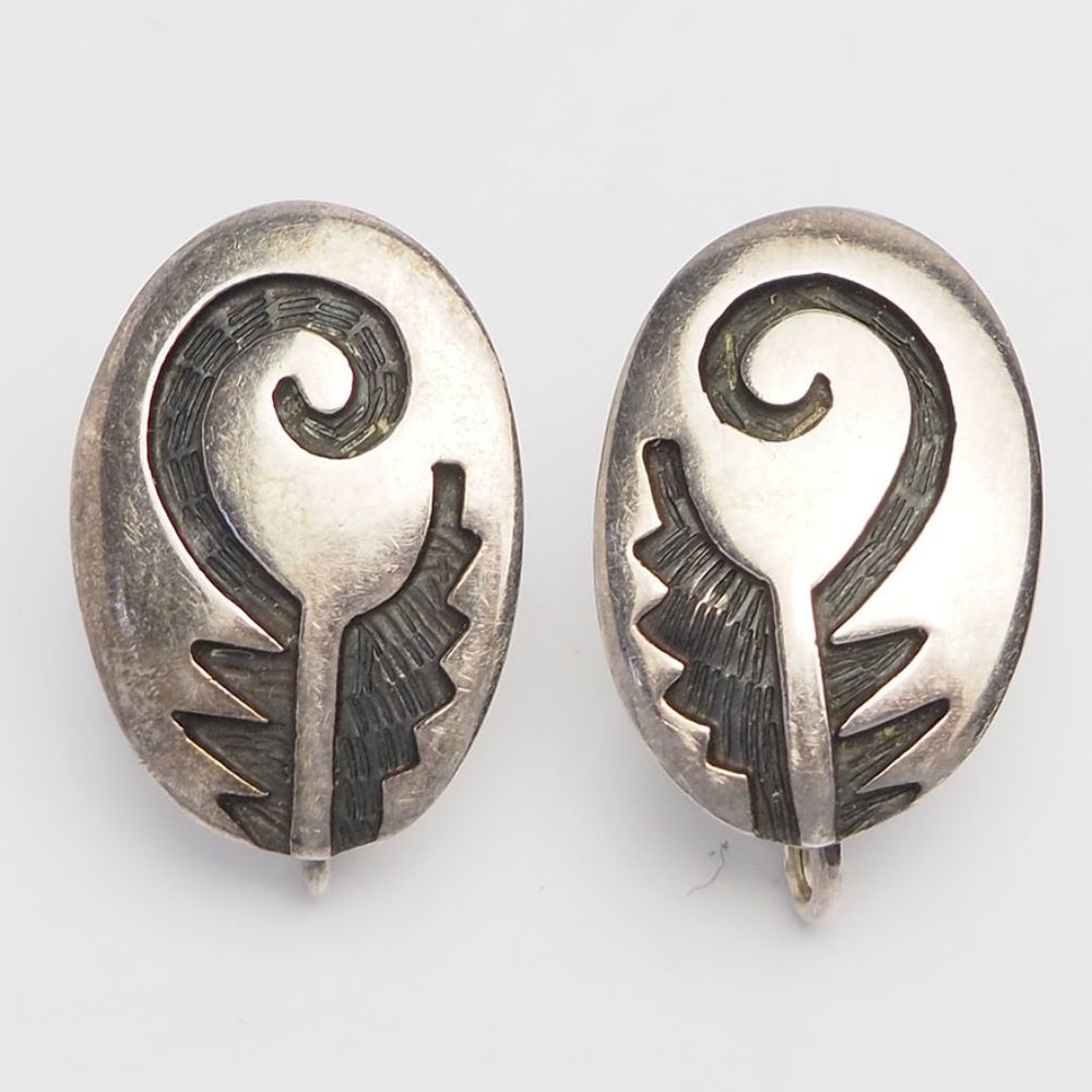 Norman Honie vintage Native American Hopi sterling silver screw back earrings